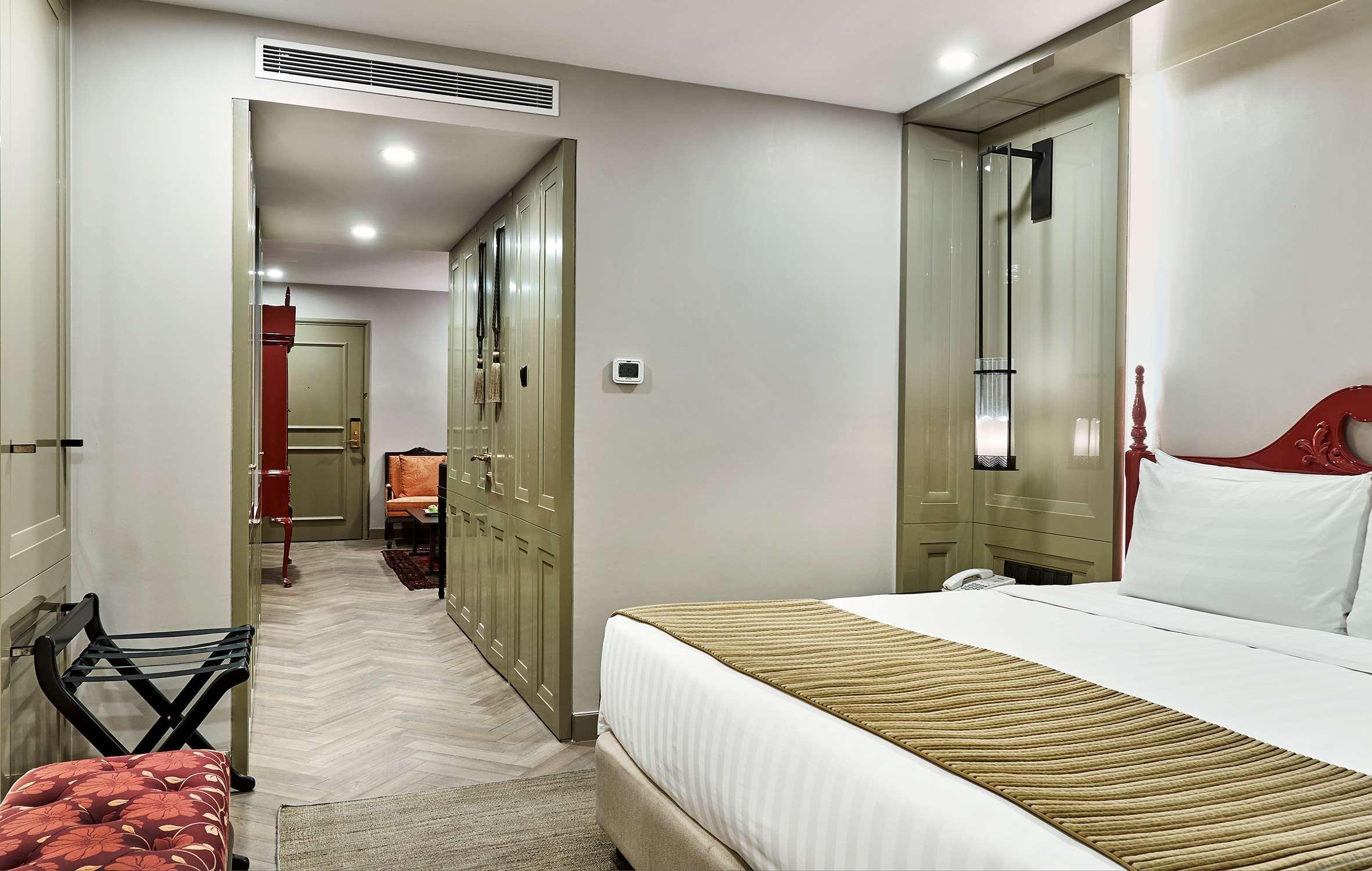 Goodwood Park Hotel Singapura Quarto foto A room at the hotel