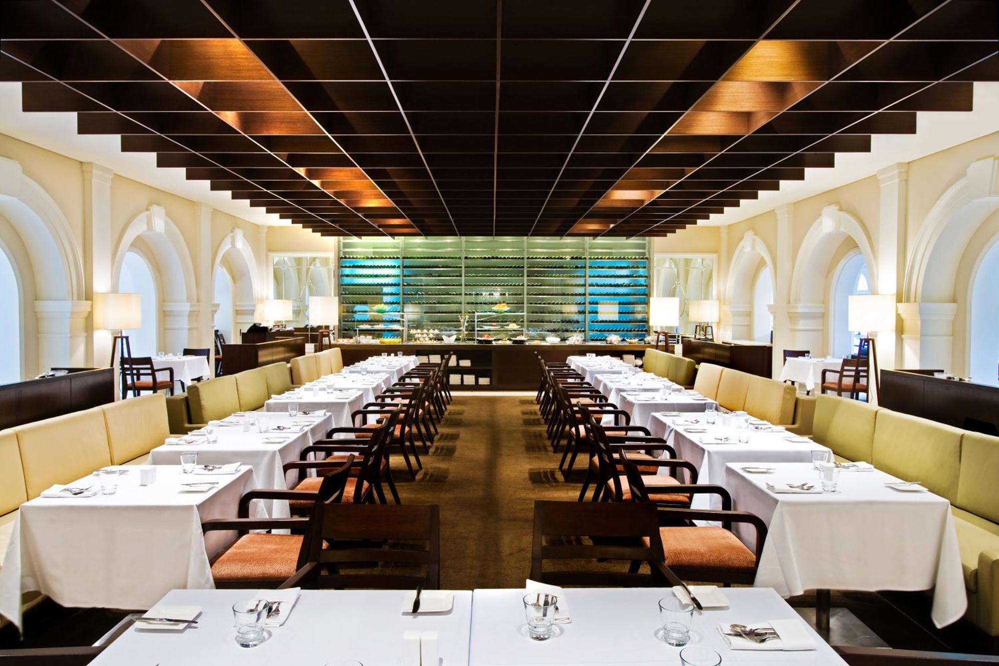Goodwood Park Hotel Singapura Exterior foto The interior of the restaurant